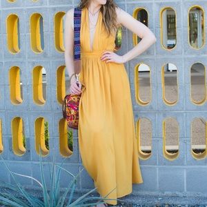 Lulu’s Wrap V-Neck Yellow Dress Medium